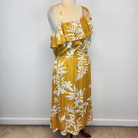 Old Navy Floral Midi Dress Size 2X Yellow One Ruffle Shoulder Tropical Breezy - Picture 2 of 16